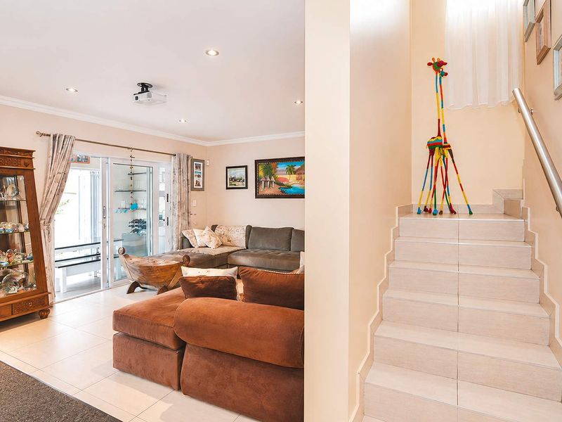 4 bedroom cluster in Bryanston for sale - Photo 10