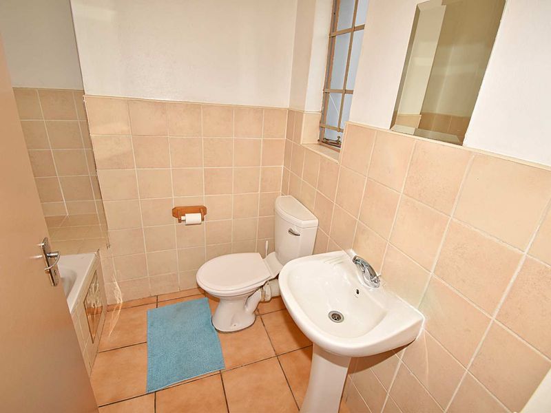 Ground Floor Apartment - Photo 10