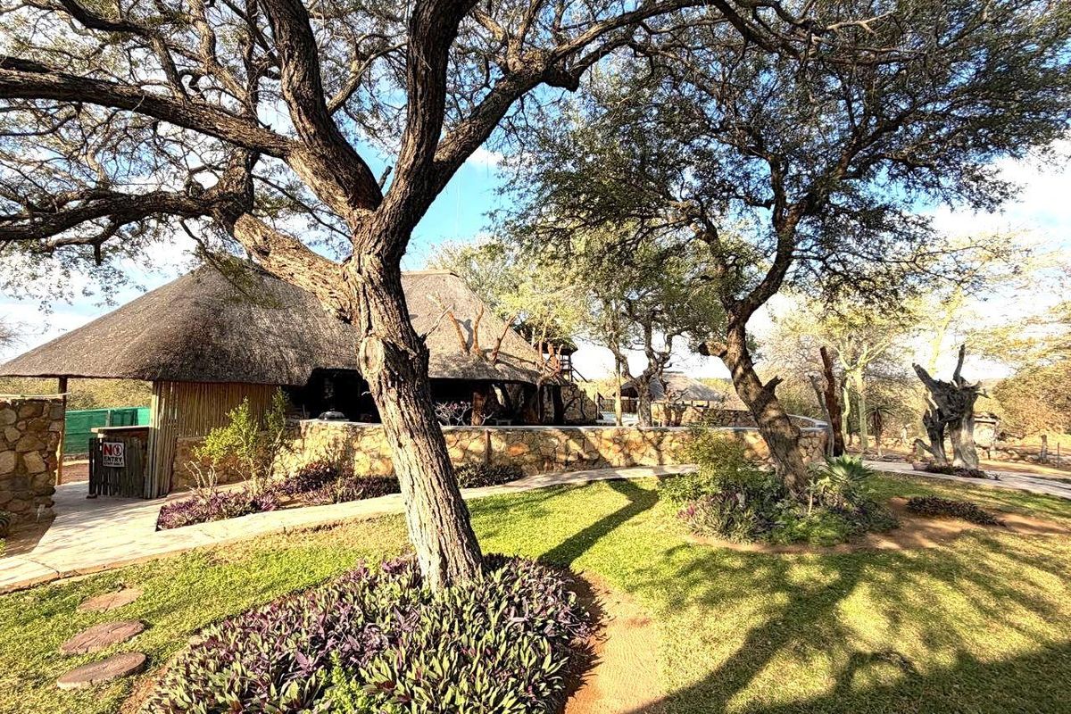 Commercial Lodge in Hoedspruit for sale – Dual mandate - Photo 3