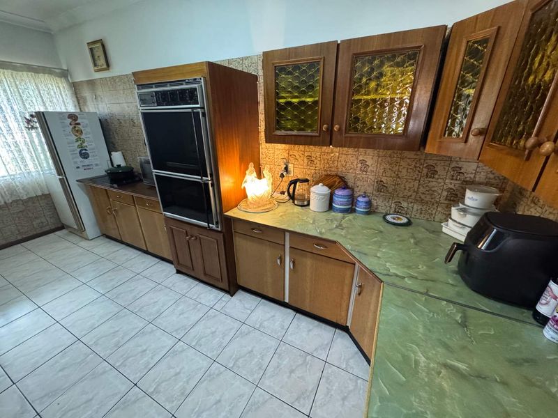 Large Family Home for sale - Photo 9