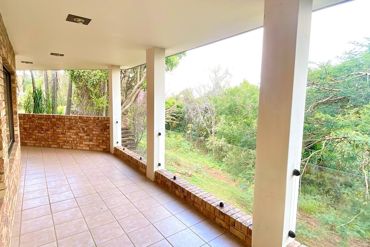 Prime High-End Development Opportunity of 11 Stands with Existing Residence - Valley Farm AH 2 - Faerie Glen - 4.7134 Hectares - Photo 4