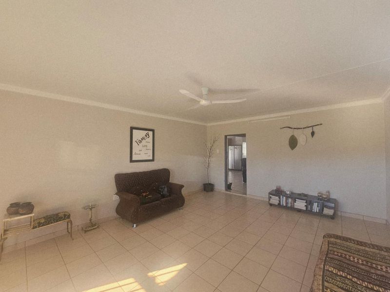 Versatile Investment Property with Main Residence and Student Accommodation - Photo 3