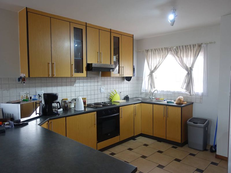 SPACIOUS APARTMENT WITH LARGE BALCONY - Photo 2