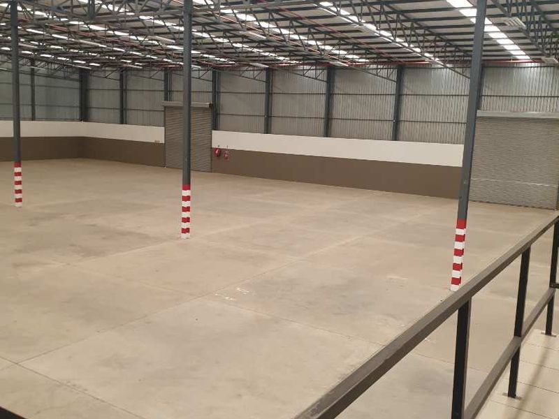 NEAT LINK FRIENDLY WAREHOUSE TO LET - Photo 3