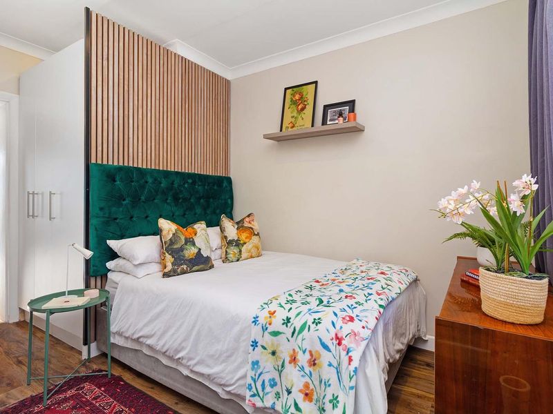 Easy lock-up-and-go lifestyle in Vredehoek - Photo 8