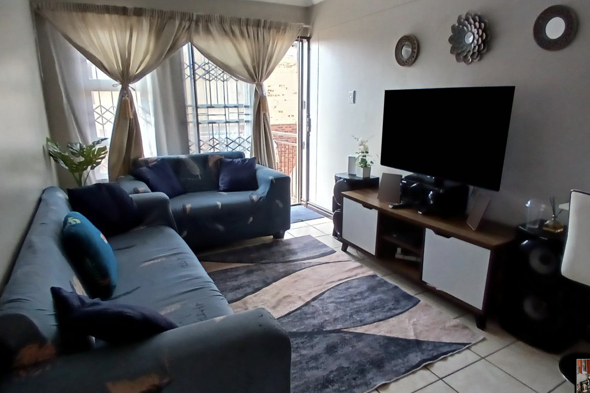 Comfortable and Secure Apartment in Ehrlich Park - Photo 4