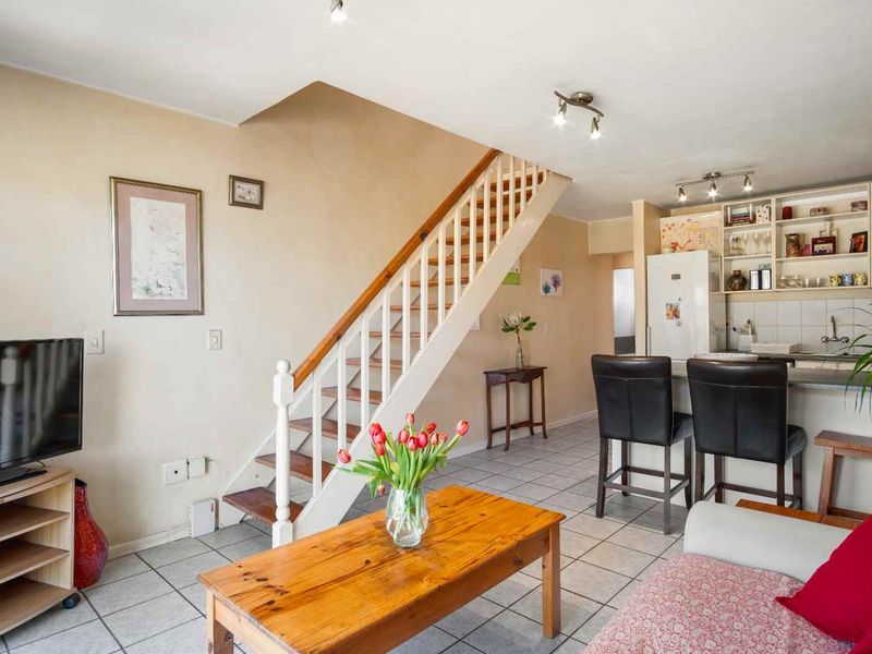 Coastal Living Meets Ultimate Convenience - Photo 8