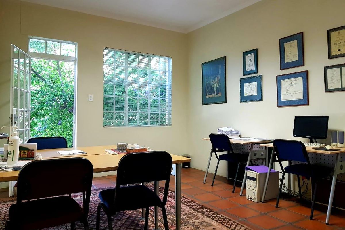 7 Bedroom House For Sale In Klein Windhoek - Photo 5