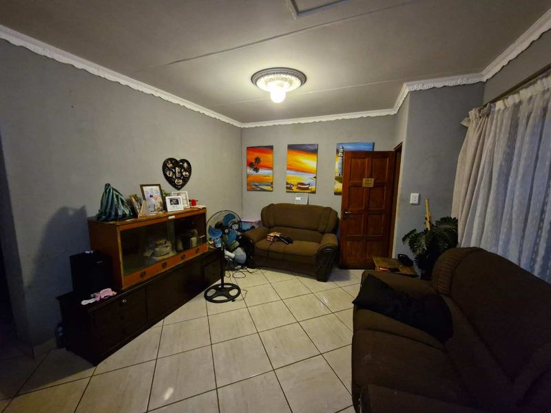 2 Bedroom house  for rent in Kilner Park. - Photo 5