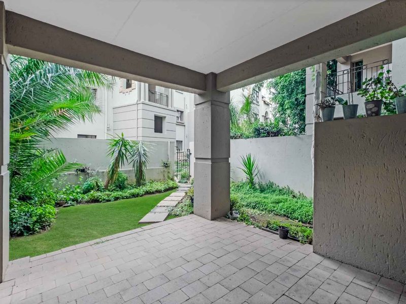 2 BEDROOM APARTMENT/FLAT FOR SALE IN LONEHILL - Photo 2