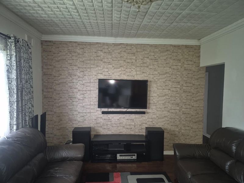 Secure and Spacious 3 Bedroom Family Home in Peaceful Hillary Durban - Photo 4