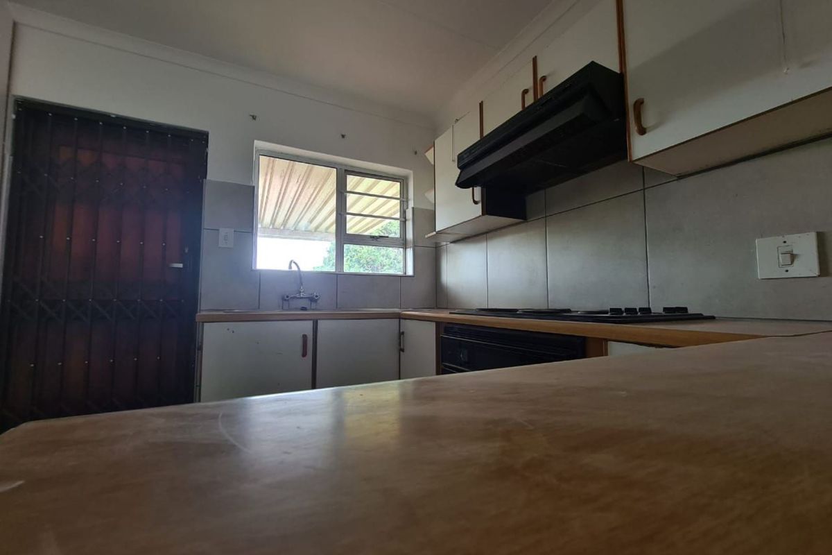 Townhouse in ARBORETUM - Photo 2