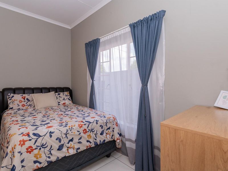 Secure Free-Standing 3 Bedroom Home in Sought-After Estate Terenure - Photo 10