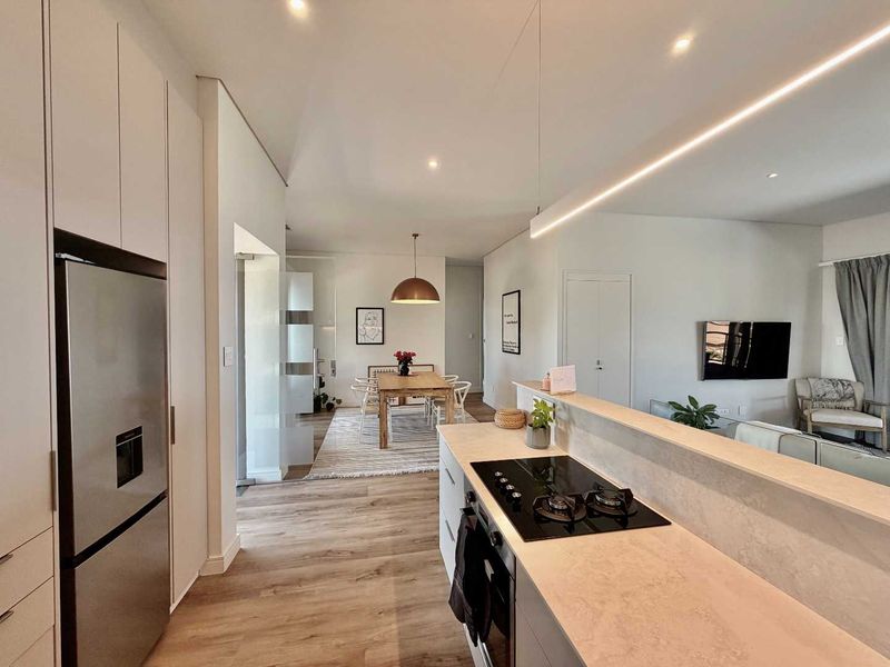 Renovated 4 Bedroom Townhouse with Sea View - Photo 3