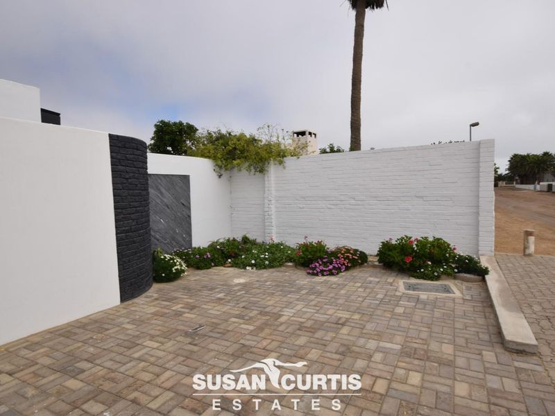 3 BEDROOM HOUSE WITH SPACIOUS FLAT IN VINETA IS FOR SALE - Photo 8