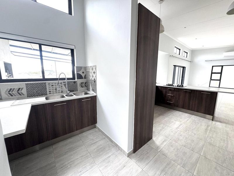 3 Bedroom House TO LET in Elisenheim - Photo 4