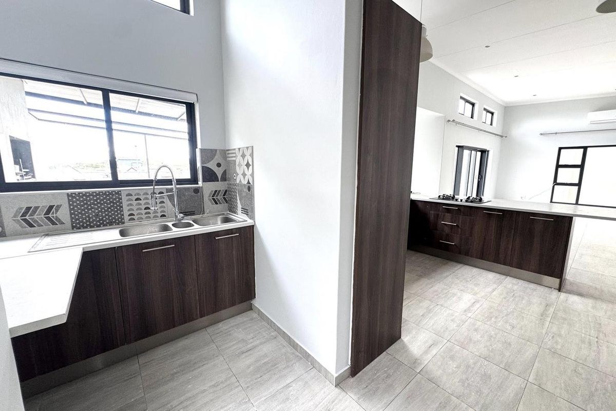 3 Bedroom House TO LET in Elisenheim - Photo 4