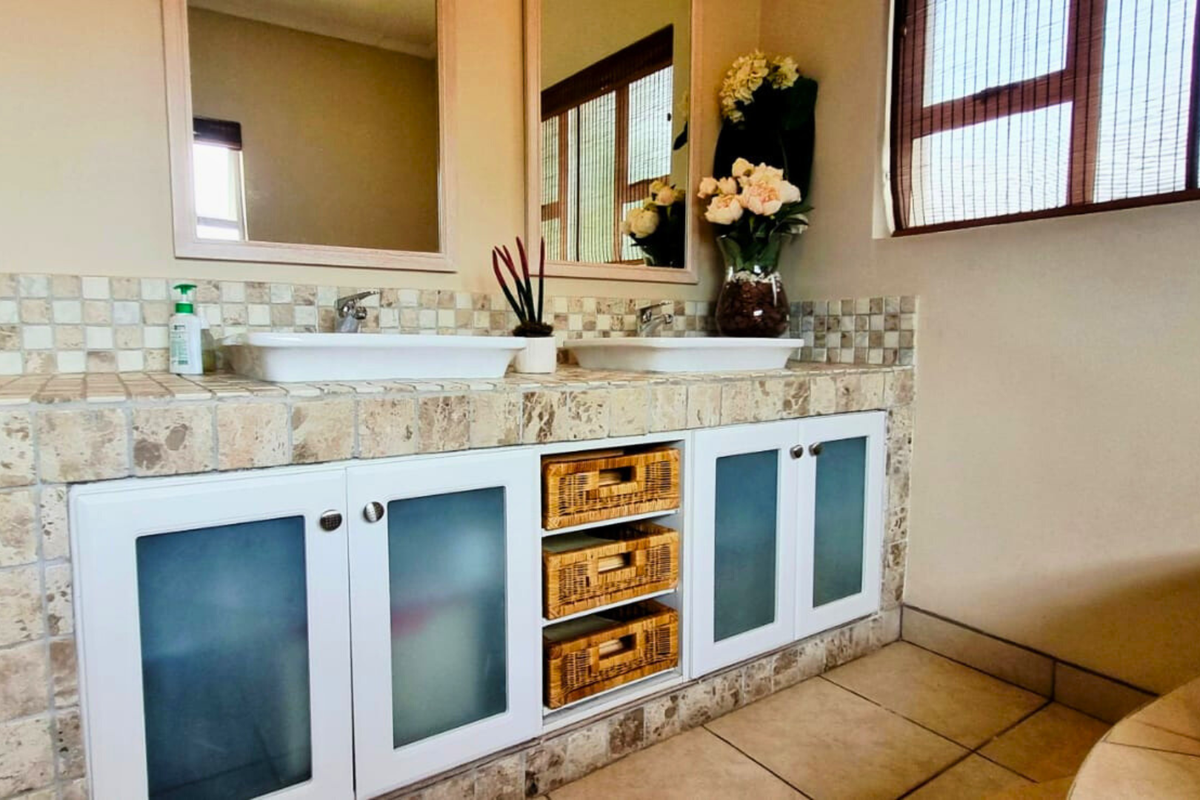 Medical Consulting Suite to Let in Durban North | Sea Views - Photo 5