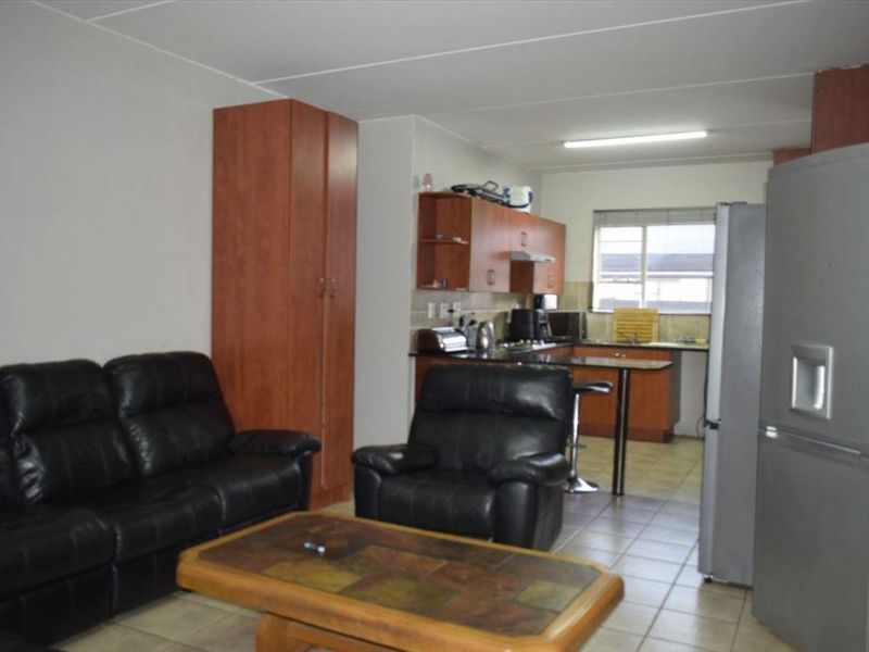 The one you have been looking for - Groundfloor 2 Bedroom - Photo 4