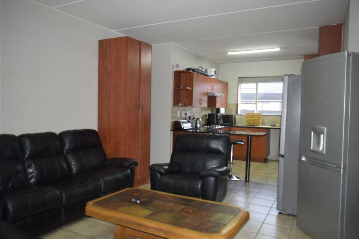 The one you have been looking for - Groundfloor 2 Bedroom - Photo 4