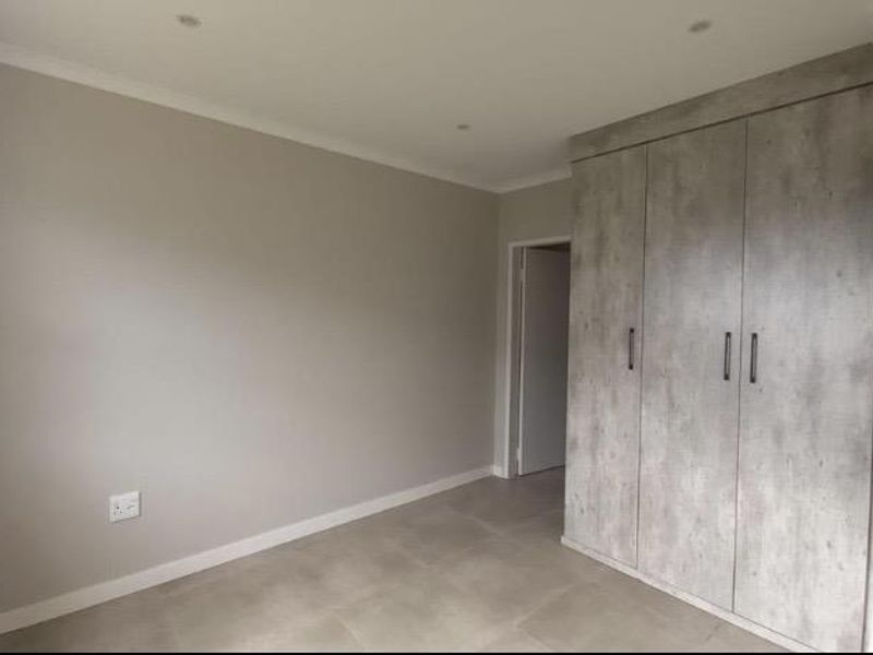 3 Bedroom Simplex for Rent - Photo 6