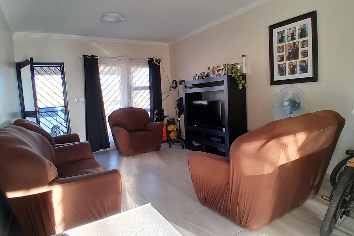 2 Bedroom House For Sale in Osona Village - Photo 5