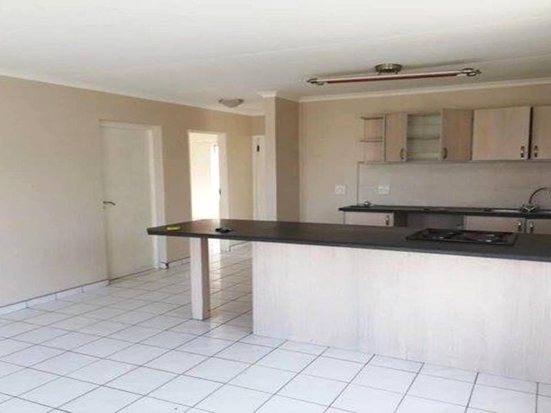 Spacious Corner Unit in a Safe and Secure Neighborhood - Photo 6