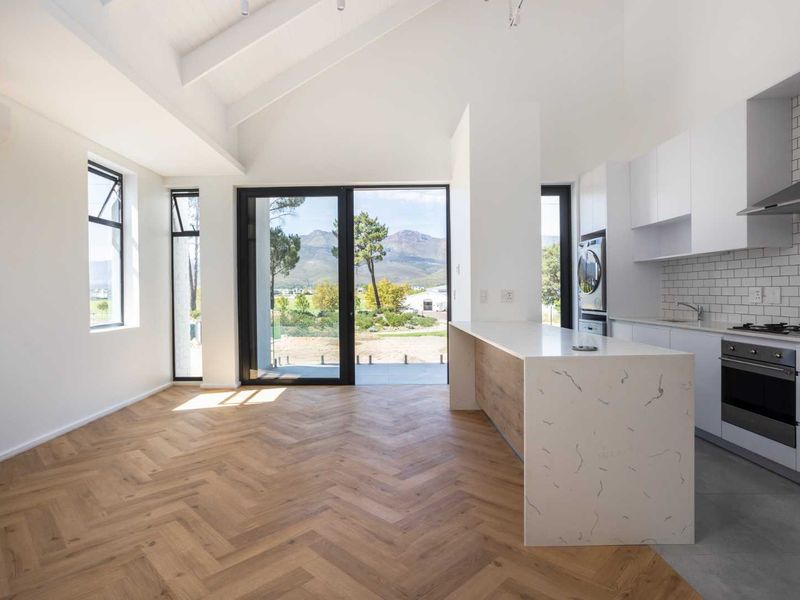 A Rare and unique all-inclusive package opportunity at Polo Village Apartments II on Val de Vie Estate - Photo 7