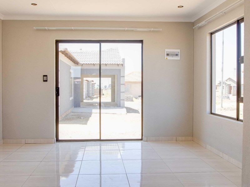 OFF PLAN NEW DEVELOPMENT, ALL COSTS INCLUDED, BUY DIRECT FROM THE DEVELOPER, FULL TITLE STANDS. NO DEPOSITS / 100% BONDS (dependent on client profile) (You may - Photo 7