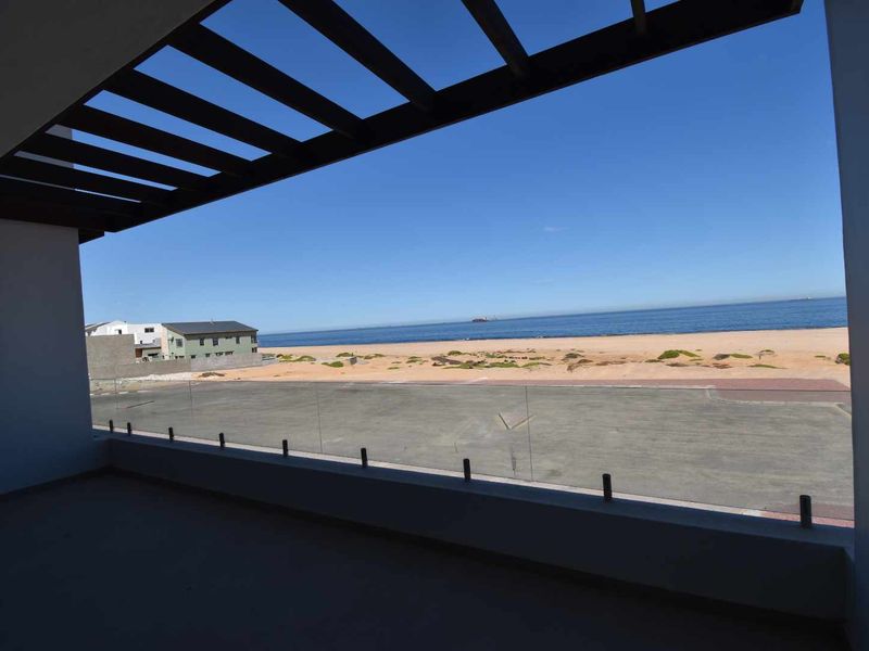 Wake Up to the Waves - Photo 3