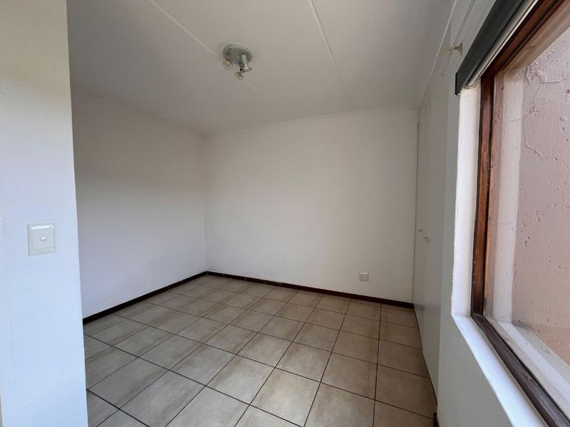 2 BEDROOMS APARTMENT FOR RENTAL IN HELDERWYK ESTATE - Photo 9