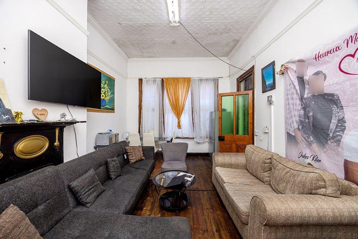 Investment Opportunity: Spacious 7 Bedroom House in Vasco Estate, Goodwood - Photo 2