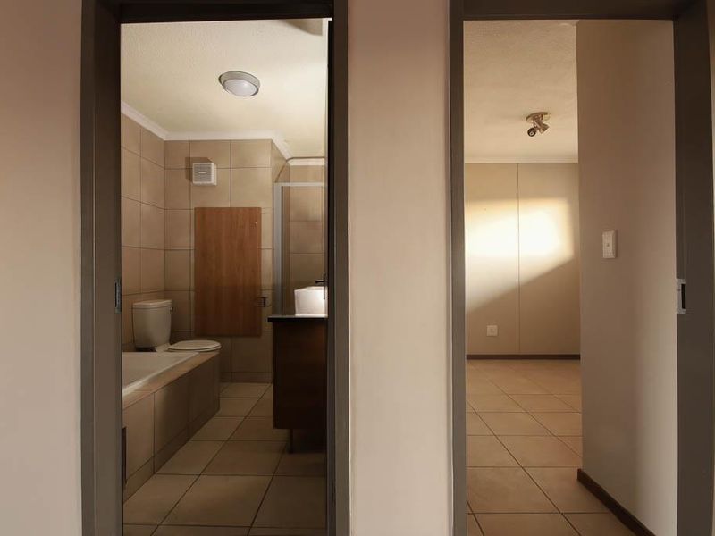 2 bedrooms Apartment in ECO PARK 50% off first months rent - Limited-Time Offer!" - Photo 6