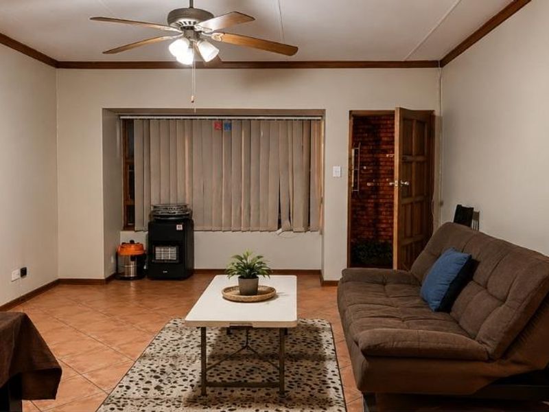 Townhouse in the one and only Acacia - Photo 3