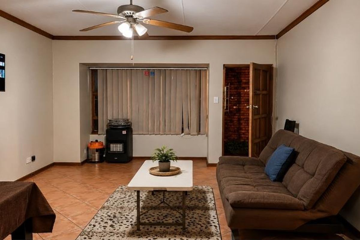 Townhouse in the one and only Acacia - Photo 3