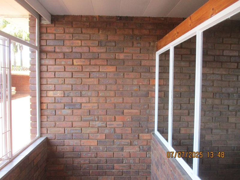 1 and a Half bedrrrom - Photo 10