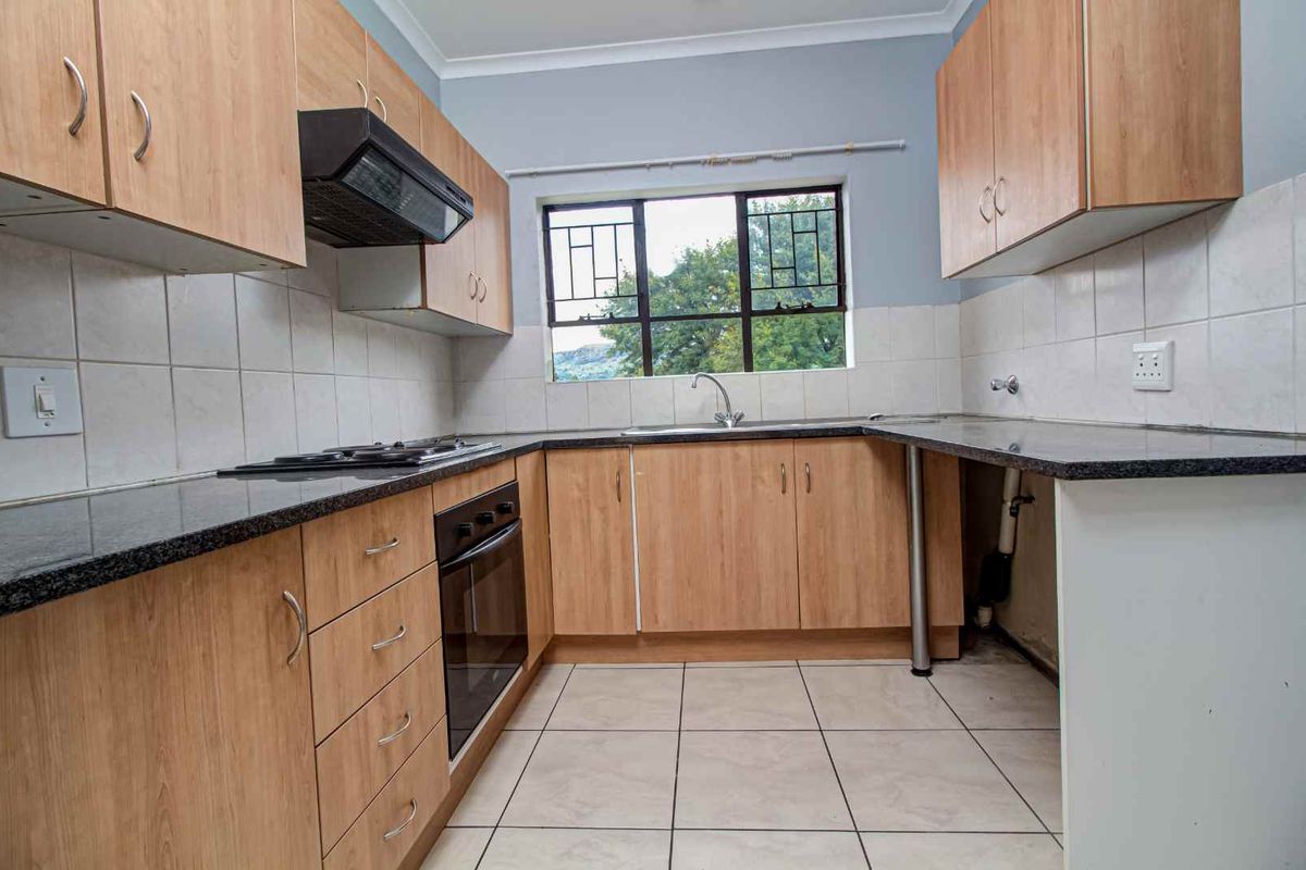 Secure Living Near Top Shopping & Entertainment Hubs - Photo 2