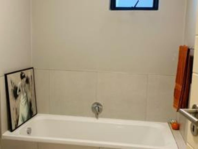2 Bedroom Apartment in Carlswald - 50 on Lever - Photo 7
