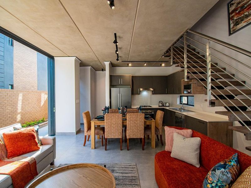 Modern 3-Bedroom with contemporary living! - Photo 3