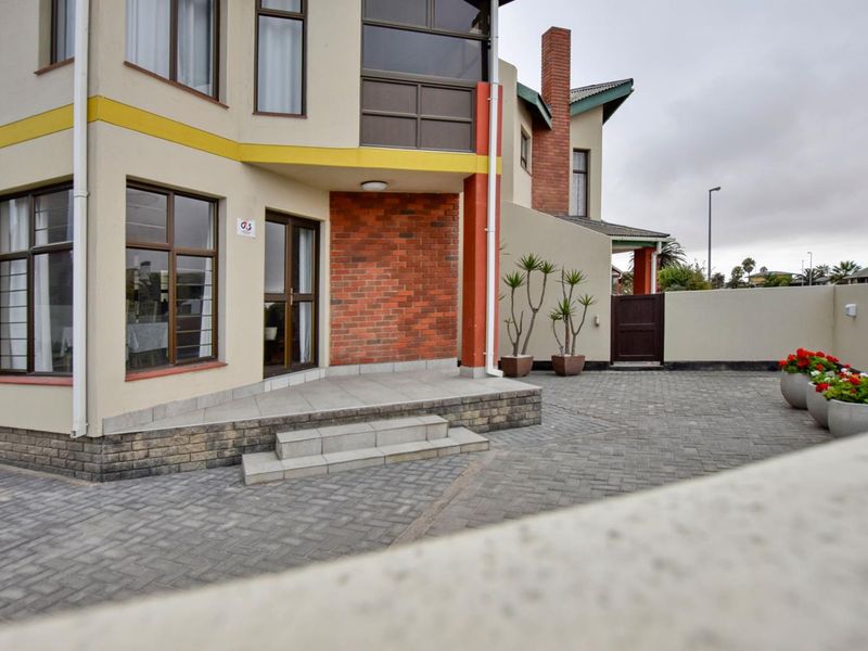 Kramersdorf, Swakopmund:  Centrally Located 4 Bedr Townhouse is for Sale - Photo 3