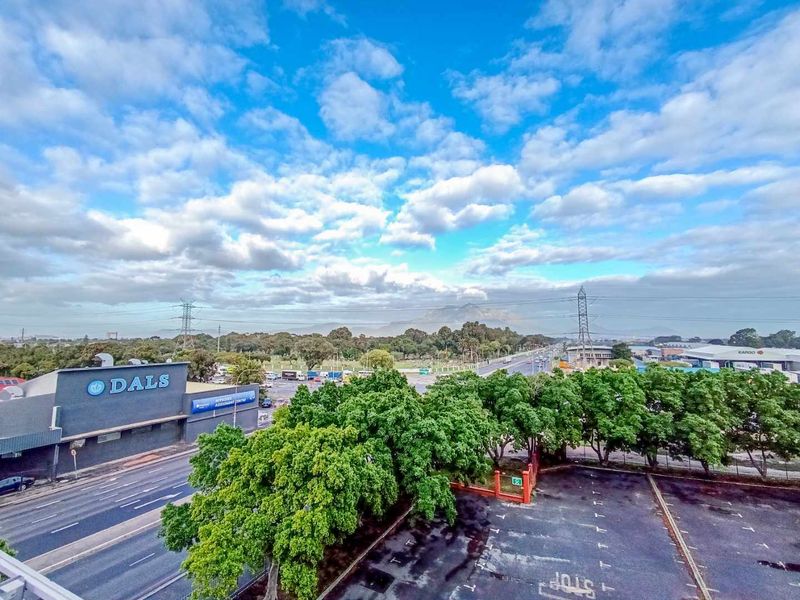 Inviting 1 Bedroom Apartment for sale in Liberty Grande - Photo 8