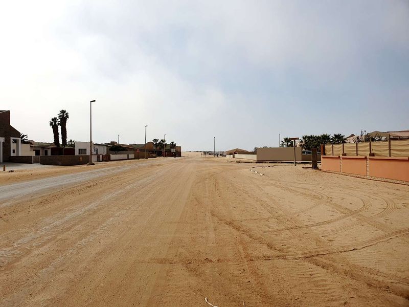 Vacant erf and ready to be built on. Walking distance to Woermann Brock. - Photo 3