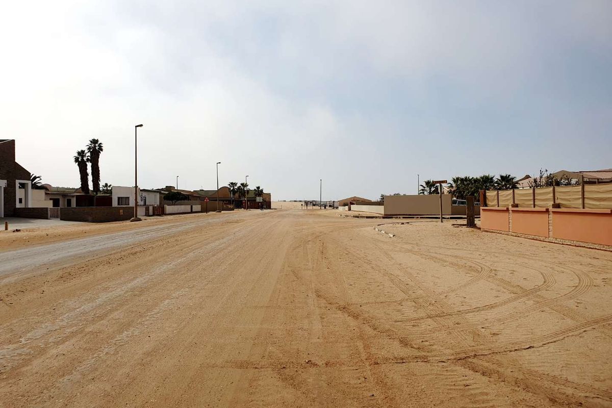 Vacant erf and ready to be built on. Walking distance to Woermann Brock. - Photo 3