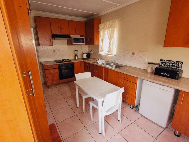 Desirable Features & Versatile Layout - Make it Yours Today - Photo 5