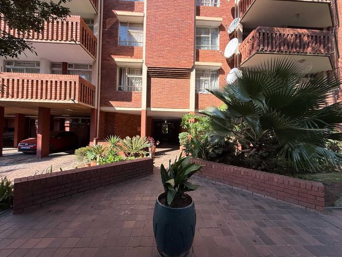 Property #2563821, Apartment For Sale in Gezina