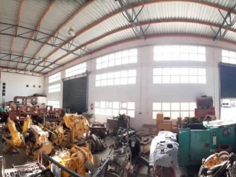 Warehouse with offices in Town - Photo 2