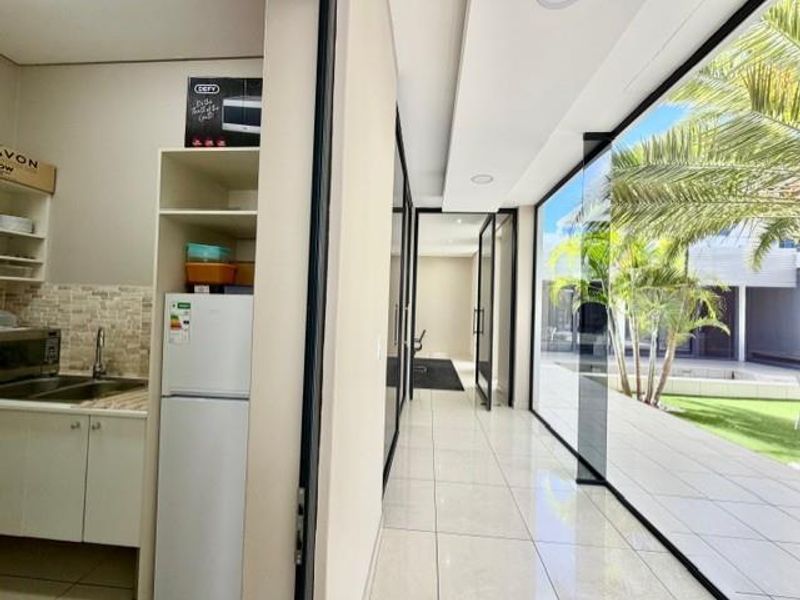 Office Space TO LET in Klein Windhoek - Photo 9