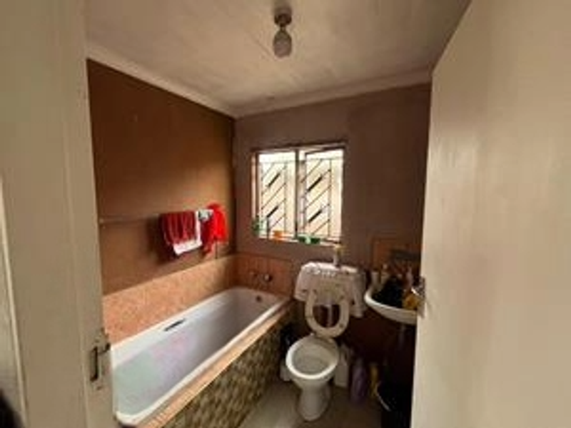 Your Ideal 2-Bedroom Home in a quiet loaction in Mahube Valley - Photo 5