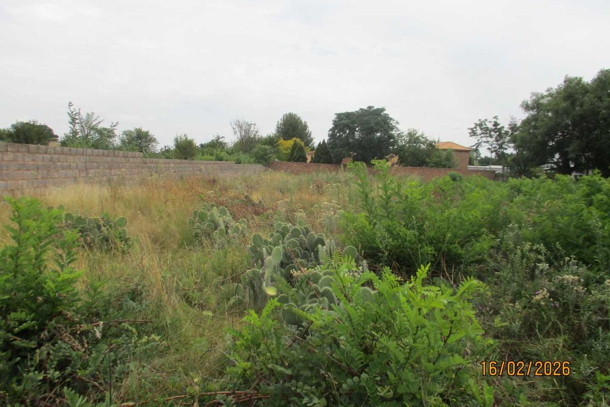 Enjoy the tranquility of Henley - Photo 3