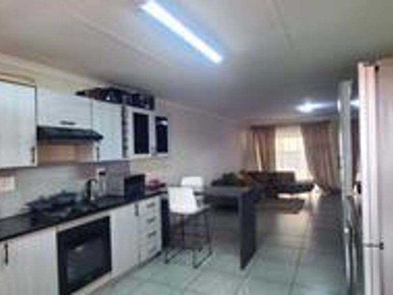 Ultimate Comfort and Convenience in Florida Heights! - Photo 2